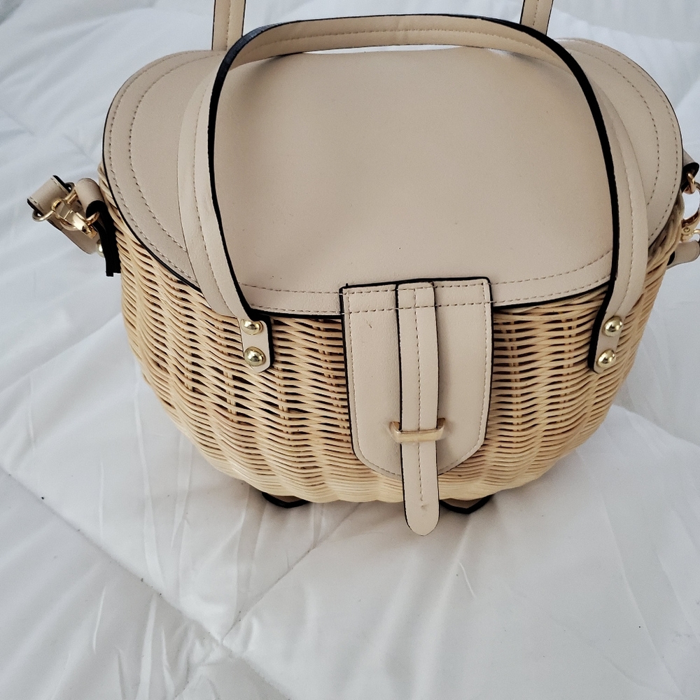 TOMMY BAHAMA NATURAL RATTAN & LEATHER Bag w/Strap